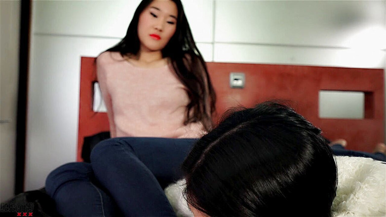 Foot Fetish Center: Feticismo del piede asiatico