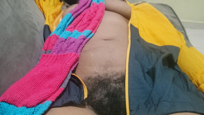 Lovemina: Hairy &amp;charming babe - memek aduhai cewek amatir dengan memek aduhai ini...