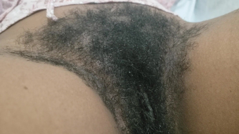 Lovemina: Fille poilue, action passionnée intense en HD - beauté naturelle, énergie brute,...