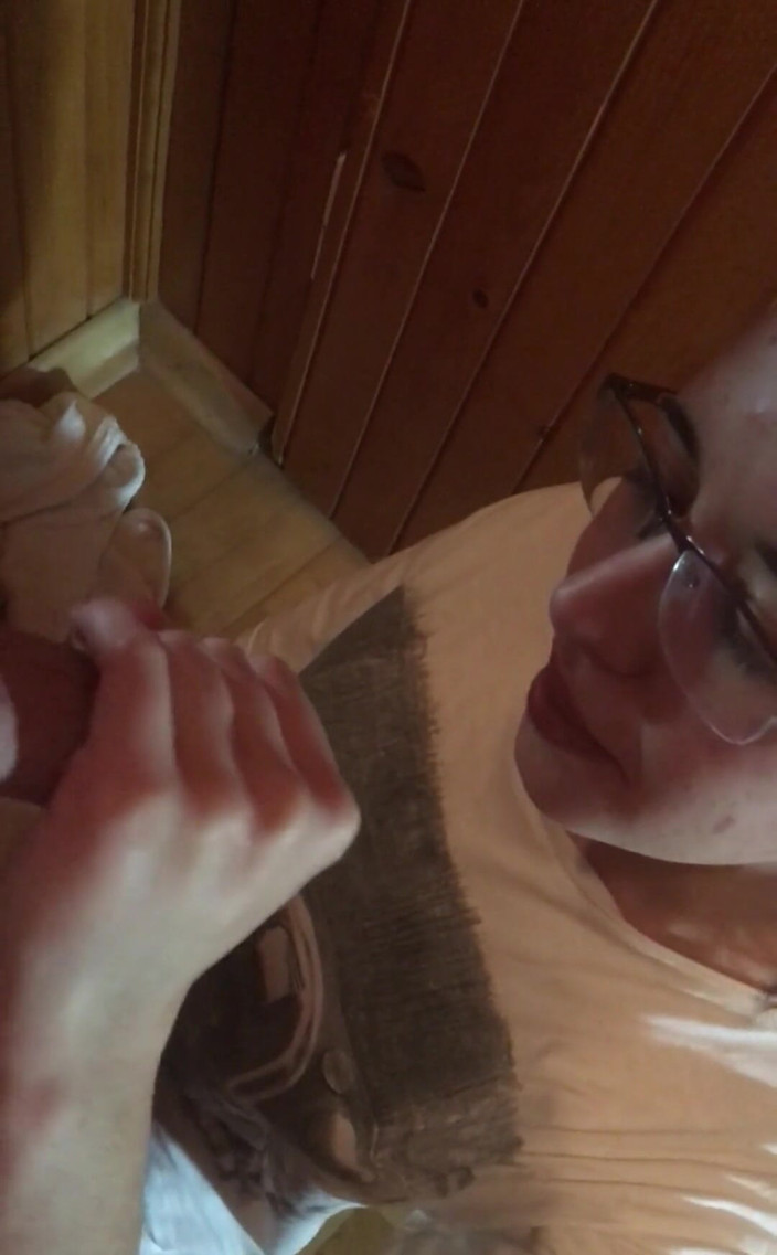 My Boobs: Une ringarde me fait une pipe après le tournage, avec éjaculation...