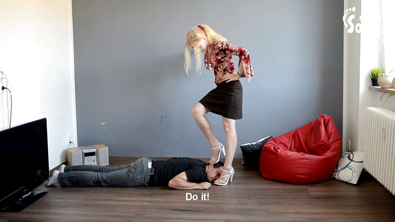 Czech Soles - foot fetish content: 내 이웃은 지배자