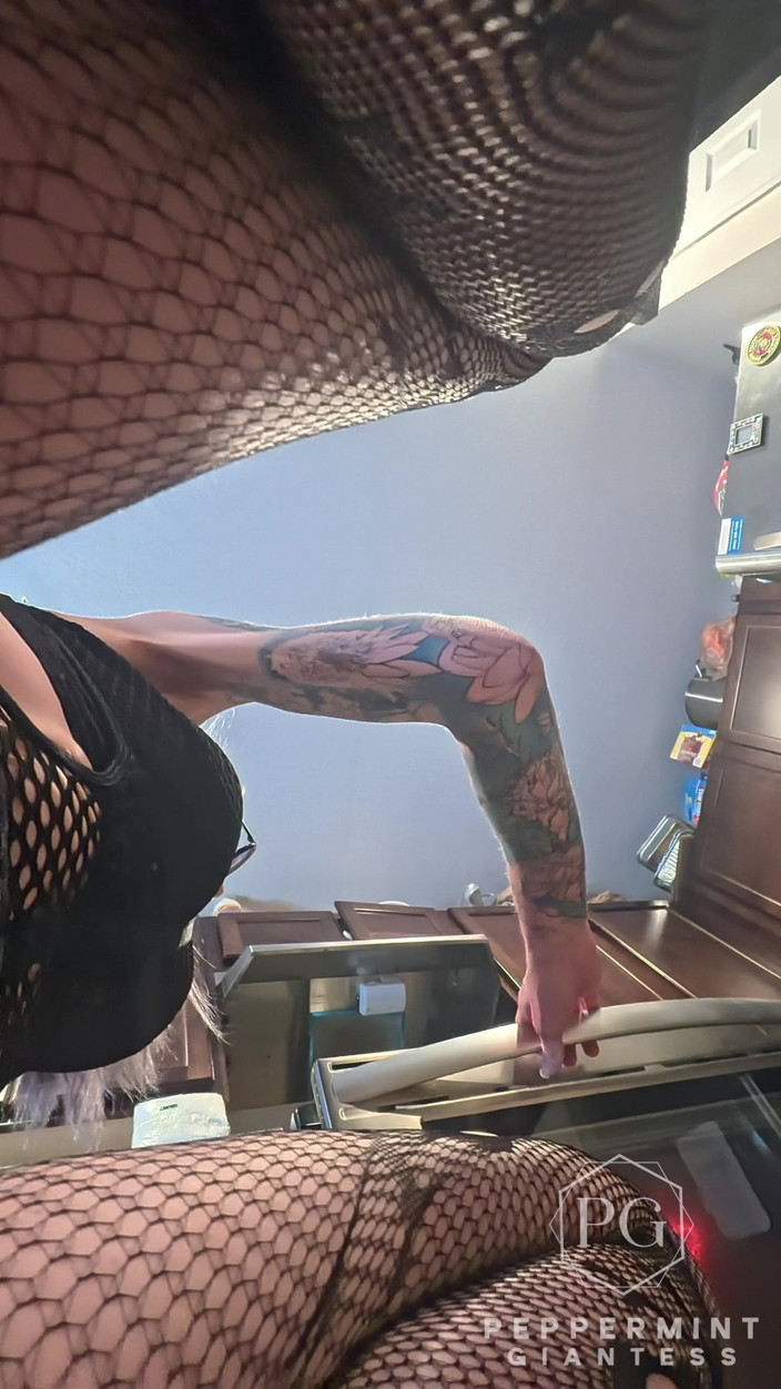 Peppermint Giantess: 73 gigante cozinha conchas recheadas - pequeno homem amarrado ao meu...