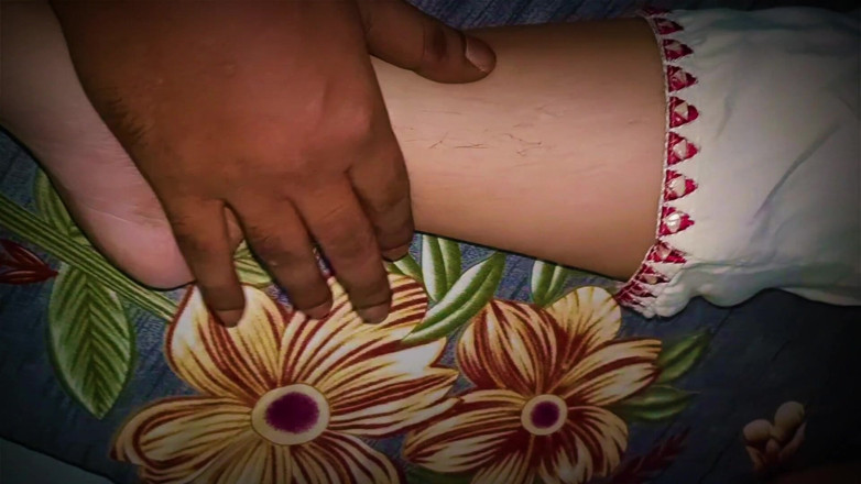 Catchybusty: Desi ncr mollige kont Wali Bhabhi ko Lund Chah aan...