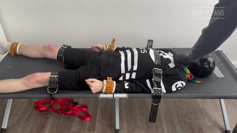 Inmate Cody and SubEdgeX: Thở nước cho gimp