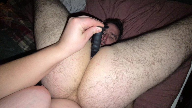 SwitchMixCouple: Une aide se fait sucer par elle-même une bite flasque -...
