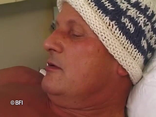 Nasty matures and dirty grannies club: Il nonno è malato come una trombata