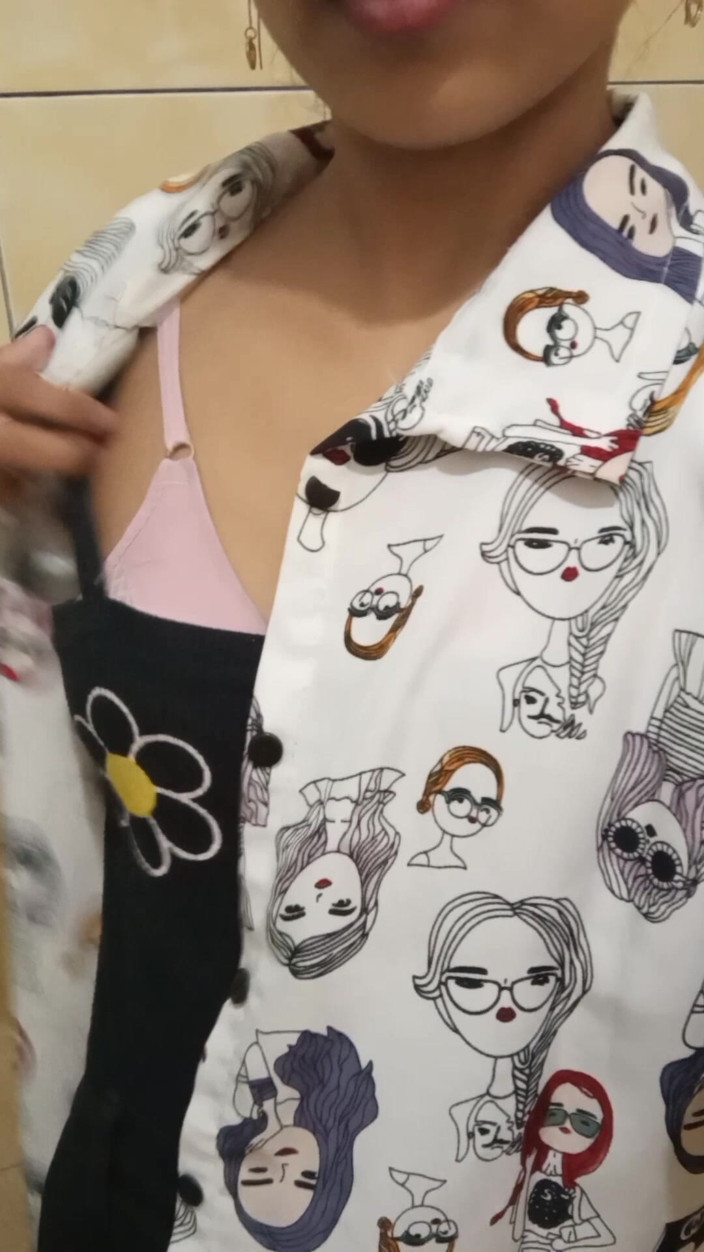 BoundDesires: Gagica asiatică minionă Sasha P își arată curbele perfecte - tachinare solo