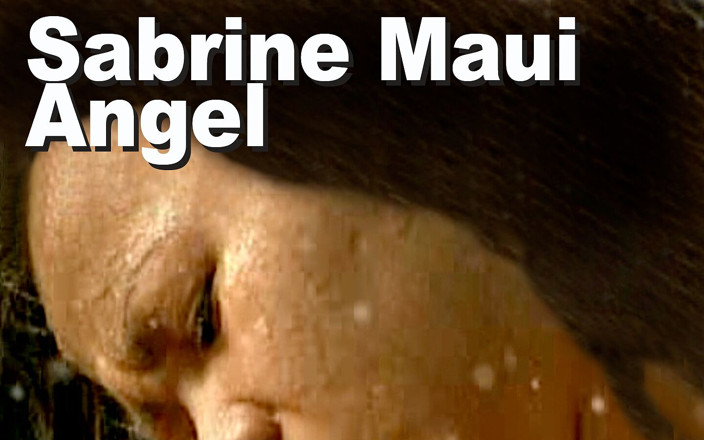 Edge Interactive Publishing: Sabrine maui &amp; angel lesbian jilat memek di dalam mobil