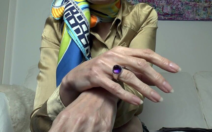 Lady Victoria Valente: Підготовка рук до нашої першої зустрічі