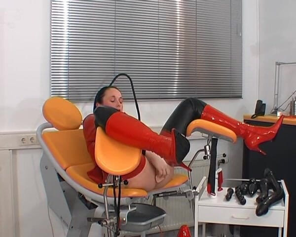 Rubber & Clinic Studio - 1ATOYS: Gummi anal slampa - jätte dildos
