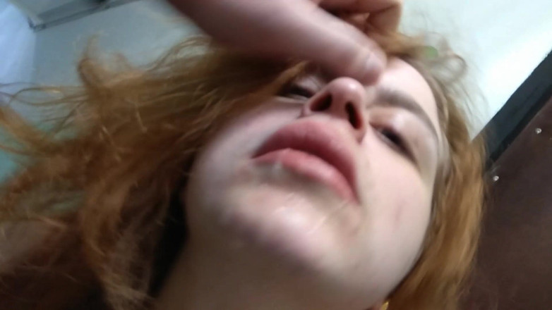 Horny Fuck Bitches: La Rousse Est Excitée