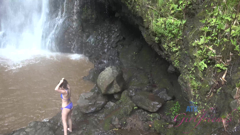ATK Fans (Girlfriends): Vacances virtuelles à Hawaï avec Karly Baker 6/9