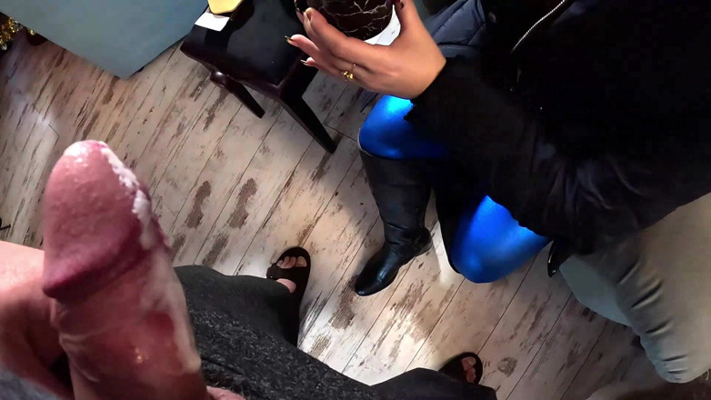 MilfyCalla: Fumante boquete, cameltoe provocação &amp;dupla porra no meu downjacket 331