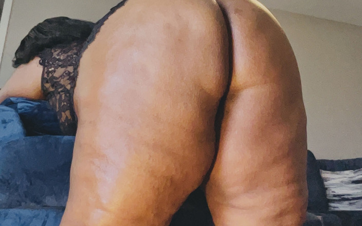 Luscious: Тверкает