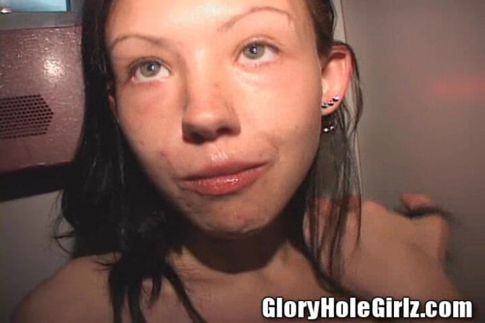 Glory Hole Girlz: Мила жирова сука висмоктує сперму, чорні члени занадто glory hole ho!