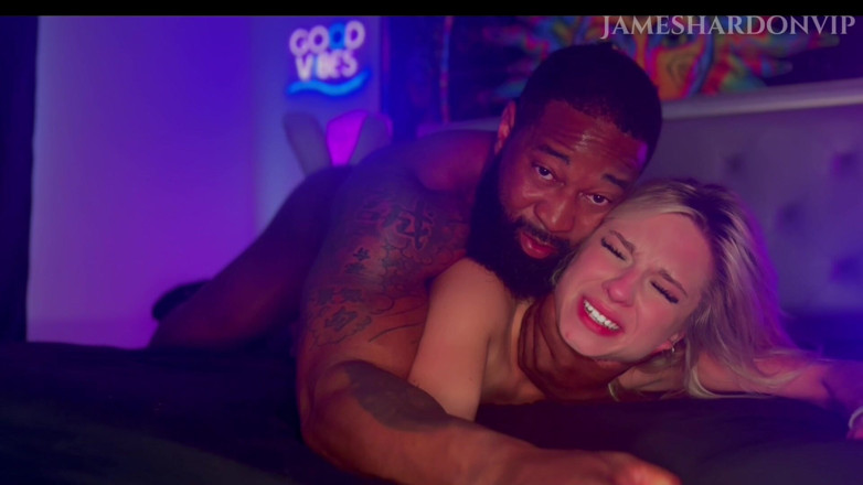 James Hardon: Insémination d’une blonde sexy