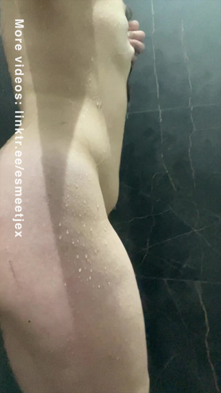 Esmeetjex: 샤워하는 섹시한 어린 학생, 알몸