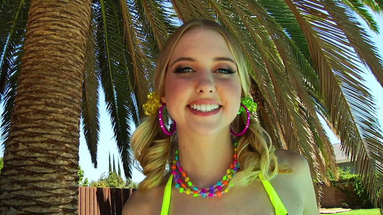 Le Wood: Chloe nimmt einen ersten muschi-fick und ein blasen-anal-reaming