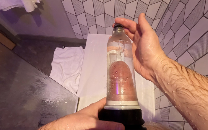 Alex Bear: Pompino mattutino pov con un grosso corpo di orso