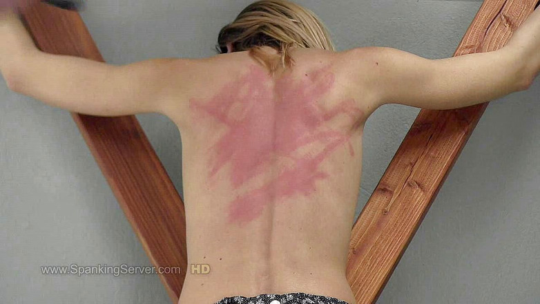 Spanking Server: 裸の背中鞭打ちを罰するキャンディ