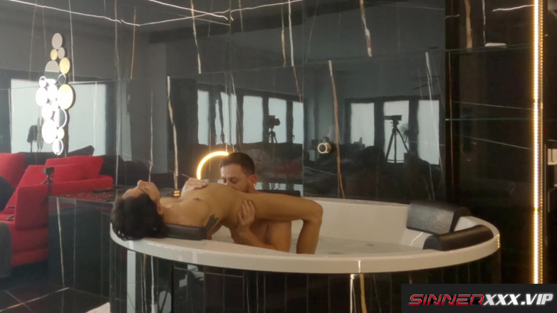 Sinners World: Pizda mea Papi - sex romantic intens cu femeie latino sexy...