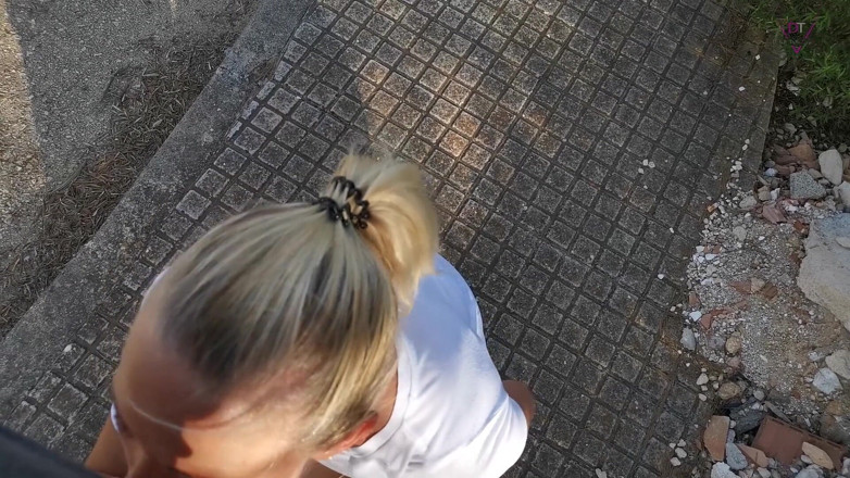 Dirty Tina: Por favor, goze na minha boca!
