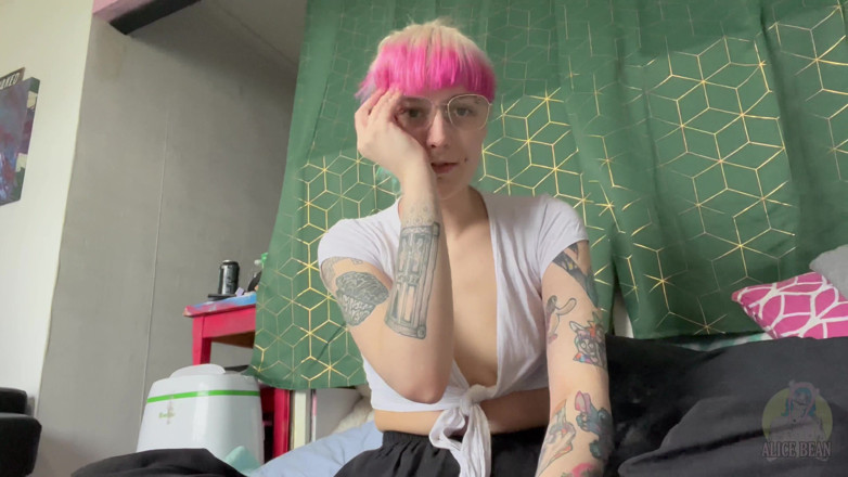 Alice Bean: Free My Body Odour Fetish