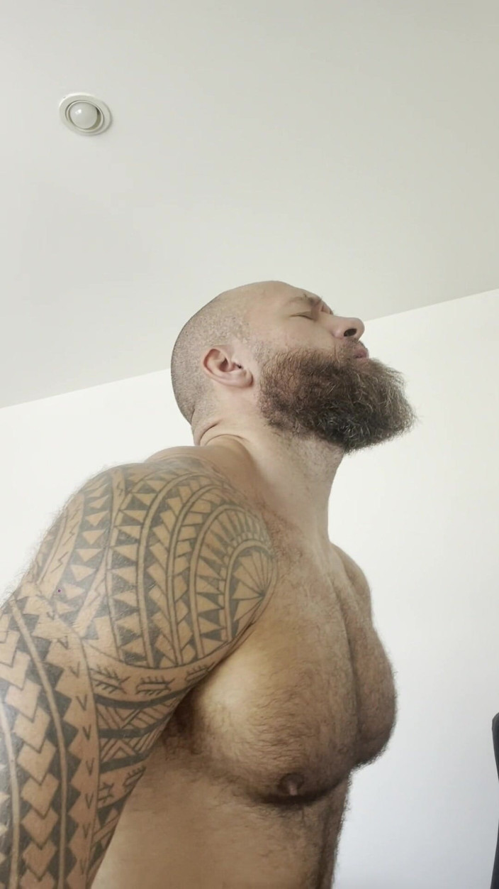 SergeBear_: Urs mare și pulă mare solo