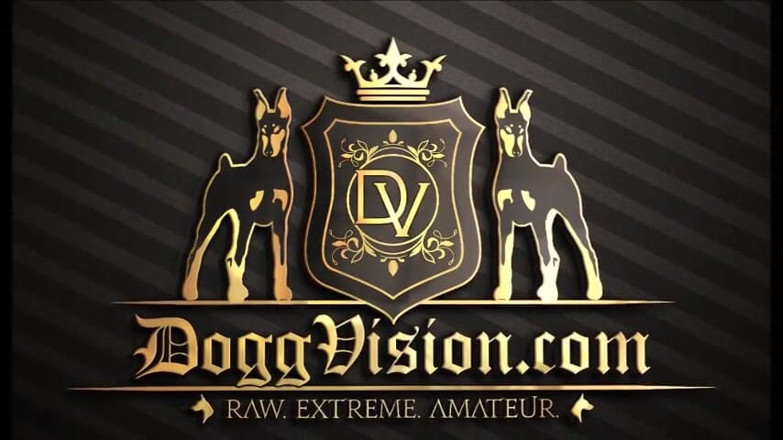 DoggVision: Неймовірно збуджена мамка з великою дупою приймає 12-дюймовий великий чорний член