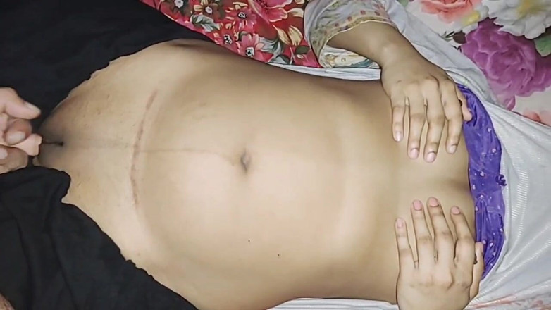 Faryal: Les seins étroits d’une bhabhi