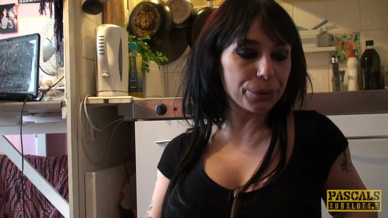 Pascals Subsluts: Gina Snake - interview - avant le sexe