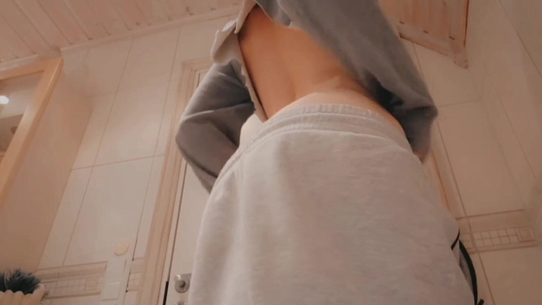 TiSIssyTi: Sissy femboy juste un cul parfait taquiné
