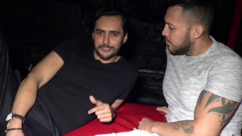 Viktor ROM by Crunchboy: Le Pays d'Or se fait baiser sans capote par Viktor...