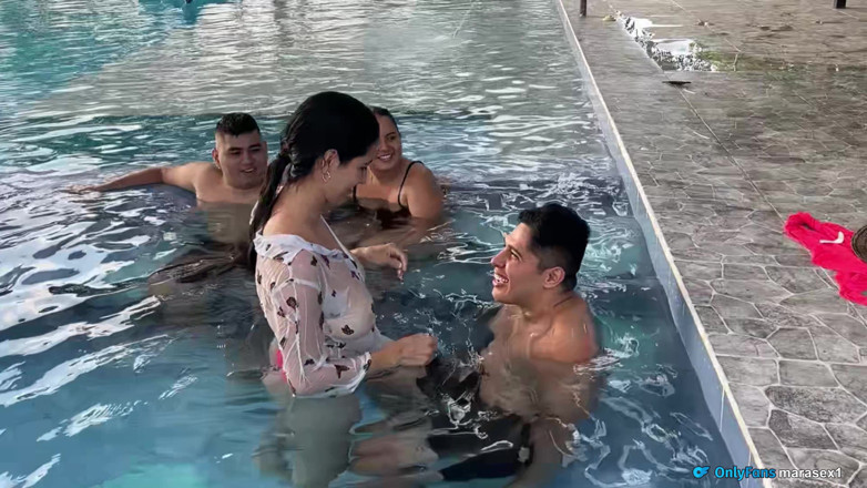 MaRaSexx: Sex la petrecere schimbând roluri fierbinți