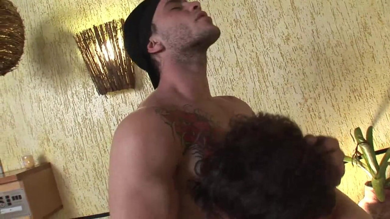 Gay 4 Pleasure: Beisbol cap boy obtiene su culo perforado