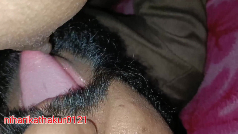 Niharika Thakur: 毛布でファック