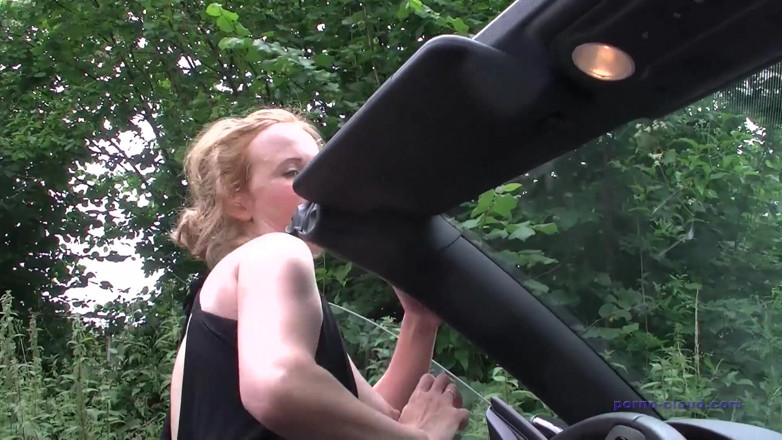 Porno Cloud: Avant de vendre une voiture, dépenser le corps