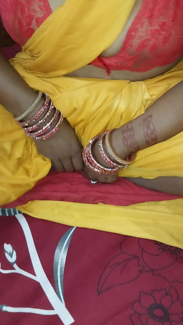 Pooja raniji: 火辣 pooja bhabhi ki devar ne ki Chudai 印地语语音性爱视频