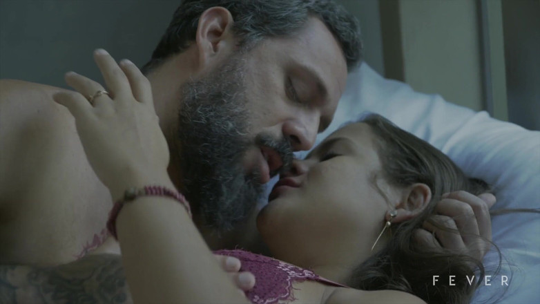 Fever Films: Sexo intenso después de despertarse