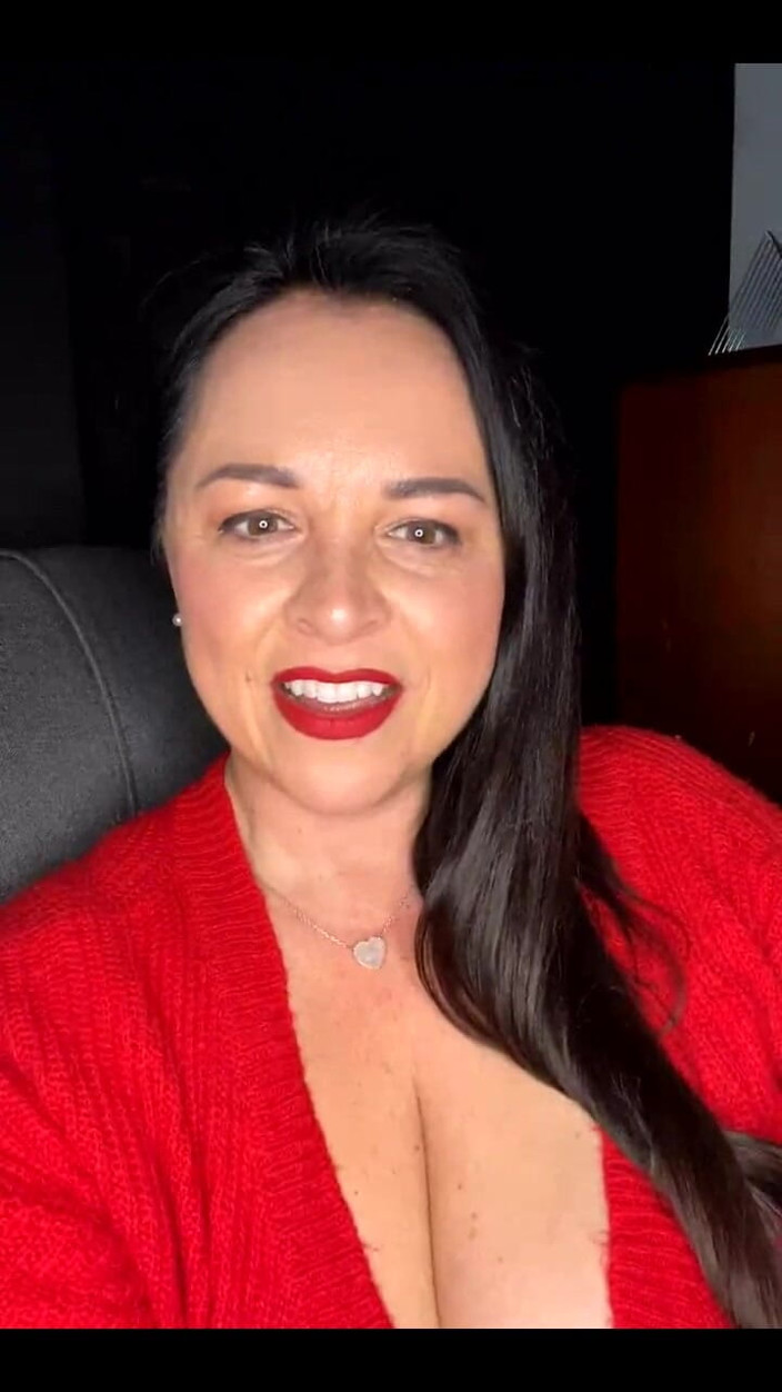 Amanda Thickk:  Потік Amanda Thickk