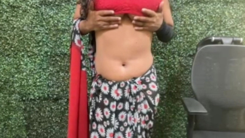 Surbhi453: Nữ sinh viên Ấn Độ thích làm tình với bạn cùng lớp...