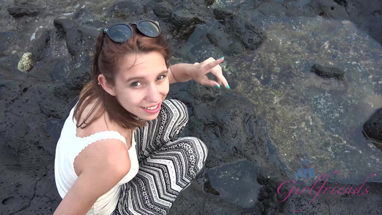 ATK Fans (Girlfriends): Percutian maya di Hawaii dengan Cece Capella 1/8