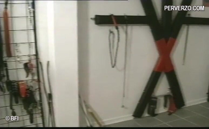 Femdom Bitches: Dominatrix Lucinda