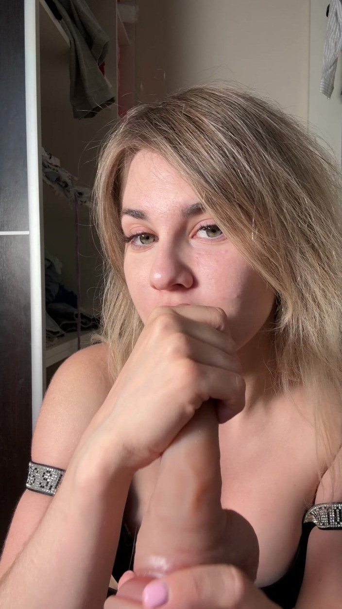 Misty Phoenix: Elle sait comment rendre ton vol agréable