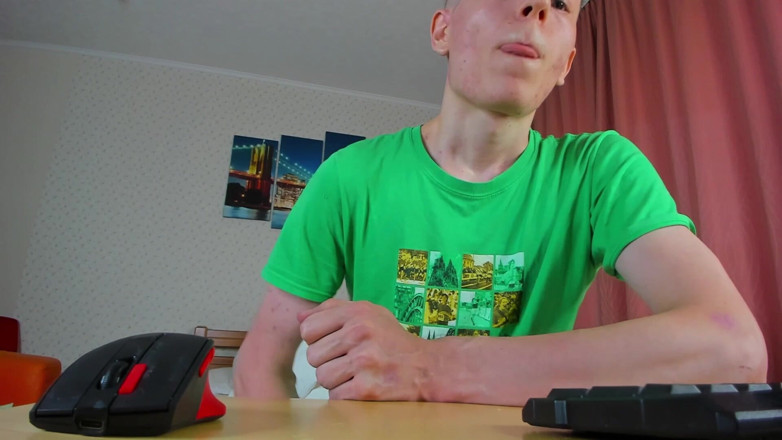 Morflot24: Podekscytowany Twink Evgeny Cum 3 razy tego dnia!