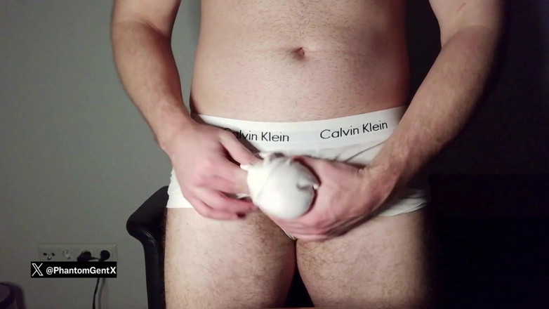 PhantomGentX: Heißer typ dominiert dich mit seiner beule und sexy Dirtytalk...