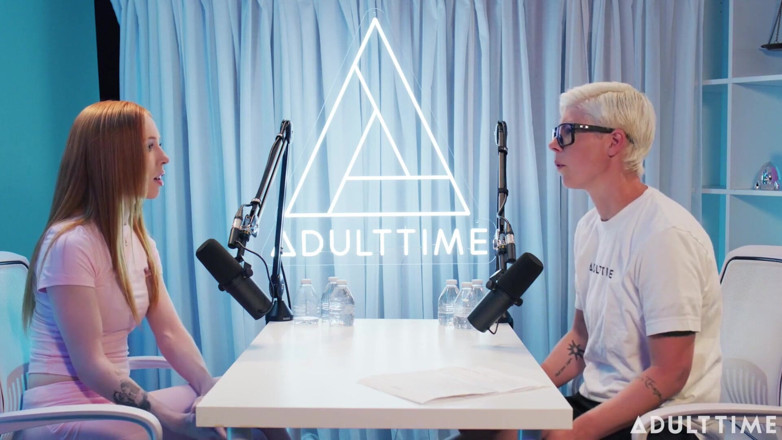 Adult Time Podcast: Madi Collins lavman, halka açık oral seks ve erkek arkadaş...