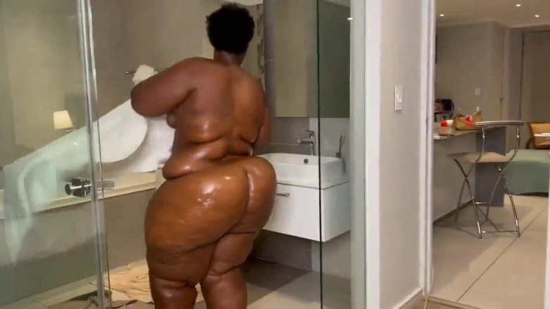 Super sexy ebony cuties: Prstění kundičky SSBBW Booty Shake