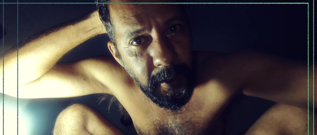 Rock F hairy: 我半夜醒来——我录下了这个过程（我没有射精）
