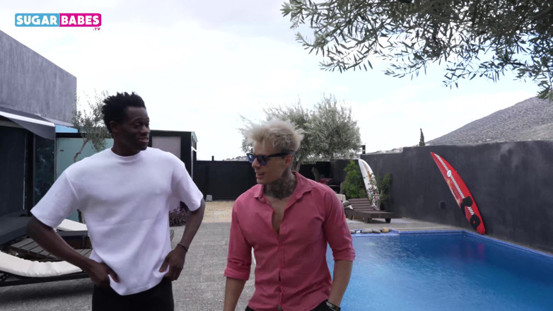 SugarBabesTV: Christy White Close Her BBC Interracial Deal with Romeo First...